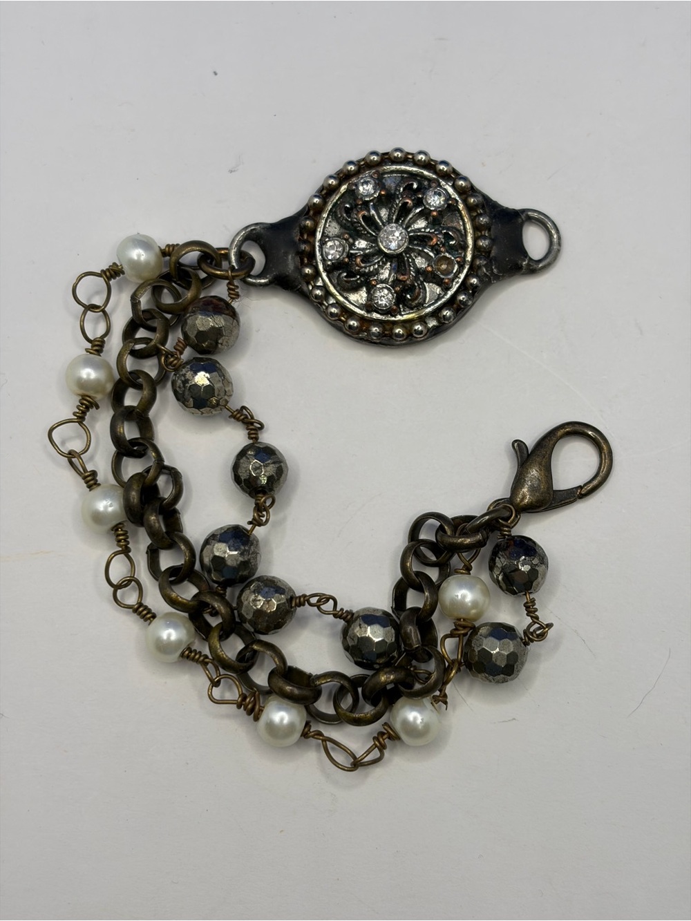 Vintage-Inspired Multi-Chain Pearl and Hematite Bracelet - Pearl/Antique Gold